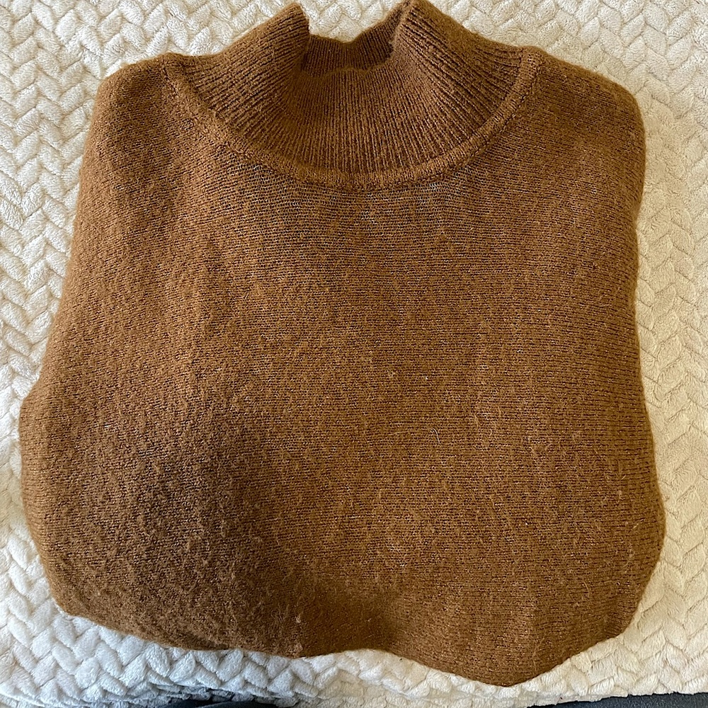 H&M tan sweater